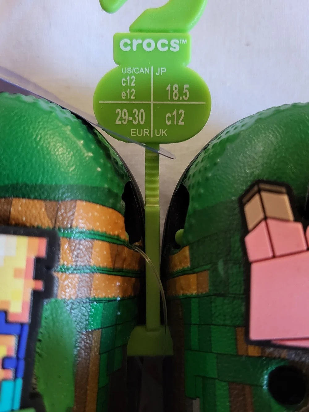 *NEW* Minecraft Kid Crocs Classic Clogs Jibbitz Charms Light Up Size C12 w/Tags